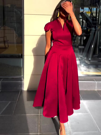 Solid Color V-neck Short-sleeved Dress