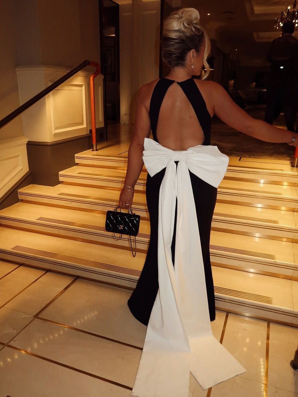 Sleeveless Contrast Bow Maxi Dress