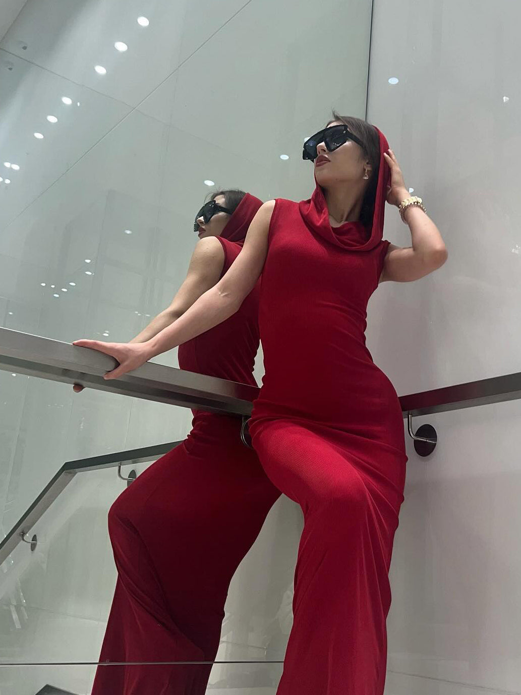 Chic Red Hooded Sleeveless Maxi Dress